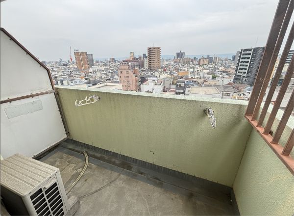 エステイトビル9階1R ベランダの画像