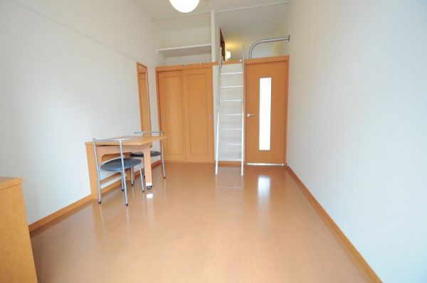 レオパレスピュアホワイト1階1K 部屋①の画像