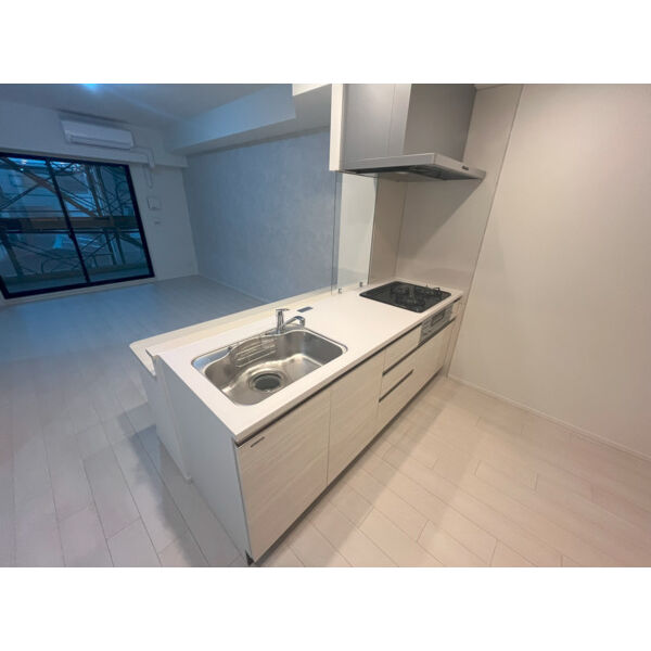 スプランディッド大阪NAMBA LINE14階3LDK キッチンの画像
