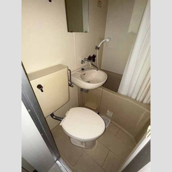 ベリオ四條畷02階1K トイレの画像