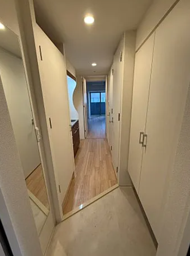 セレニテ東梅田アリエ9階2K 玄関の画像