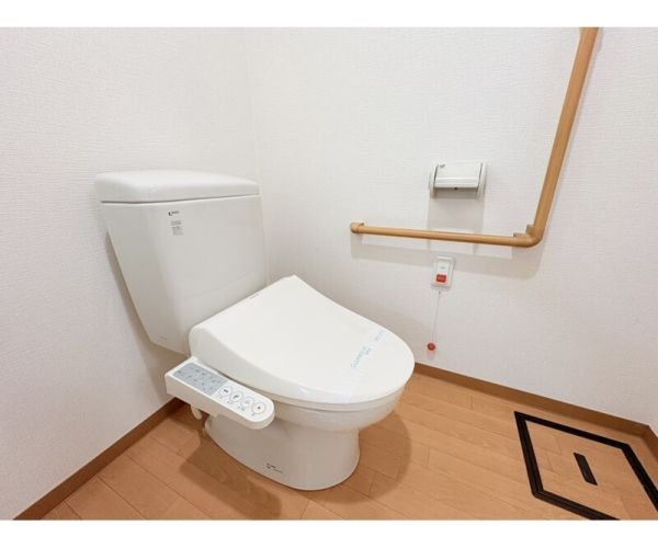 エル・セレーノ府中4階1K トイレの画像