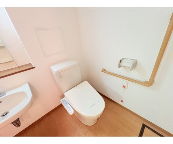エル・セレーノ府中1階1K トイレの画像