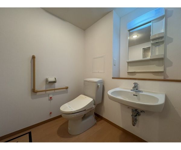 エル・セレーノ府中1階1K トイレの画像