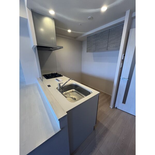 スプランディッド大阪NAMBA LINE13階3LDK キッチンの画像
