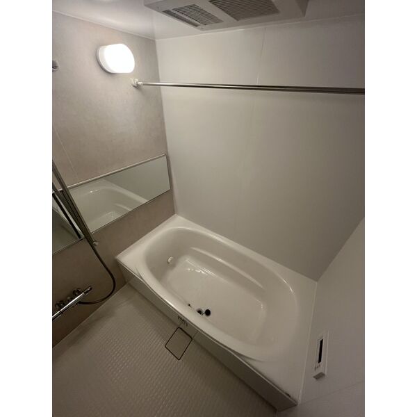 スプランディッド大阪NAMBA LINE13階3LDK お風呂の画像