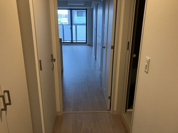 WORVE吹田江坂6階1LDK 玄関の画像