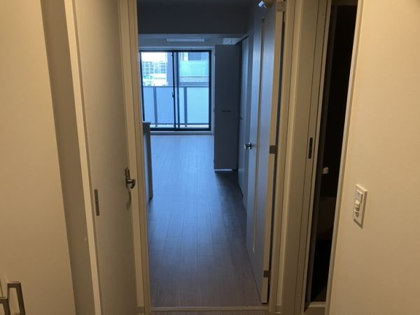 WORVE吹田江坂8階1LDK 玄関の画像