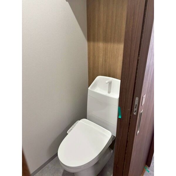 Nageoire3階1K トイレの画像