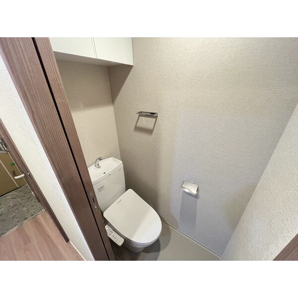 スプランディッド梅田グランノース10階1LDK トイレの画像