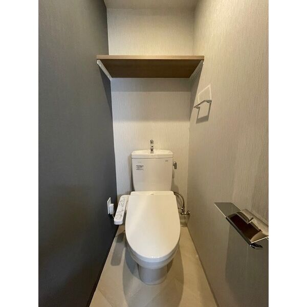 ファーストフィオーレ新町ファジスタ10階1K トイレの画像