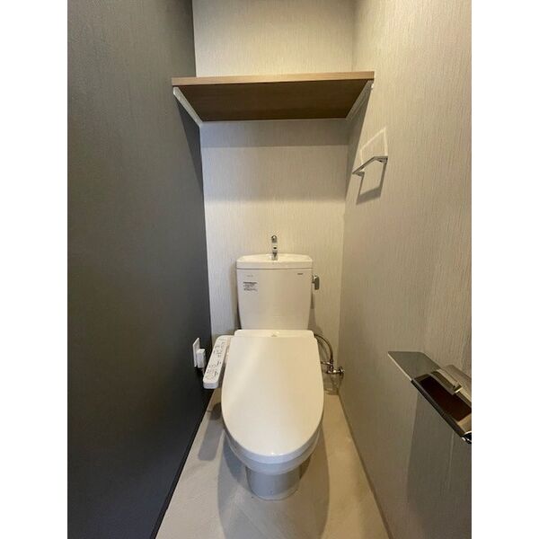 ファーストフィオーレ新町ファジスタ10階1K トイレの画像