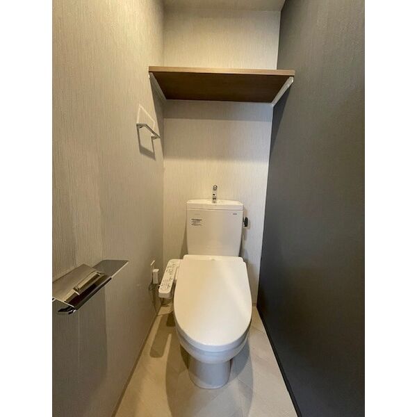 ファーストフィオーレ新町ファジスタ11階1K トイレの画像