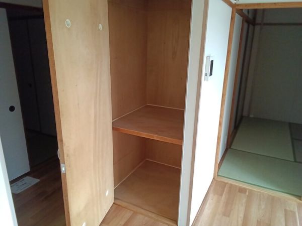 伊丹池尻 1号棟4階3DK 収納の画像