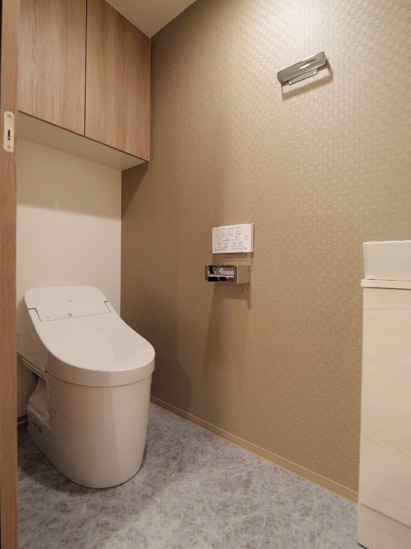 プレジオ北浜9階1LDK トイレの画像