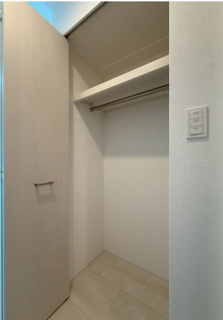 エスリード大阪イーストエッジ4階1K 収納の画像