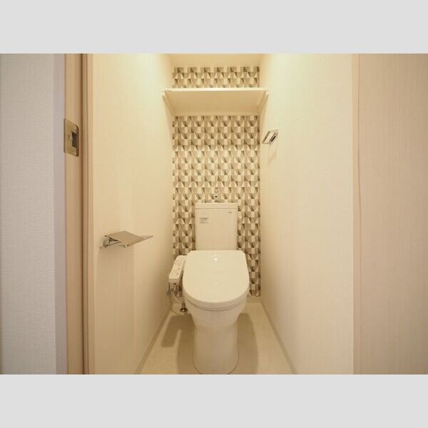 エスリード難波VALORE09階1K トイレの画像