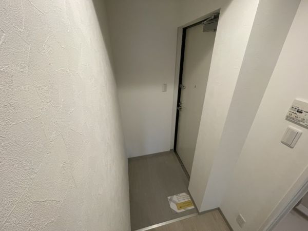 グランディスタ谷町9丁目4階1K 玄関の画像