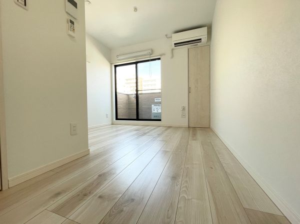 CRASTINE名楽町3階1K リビングの画像