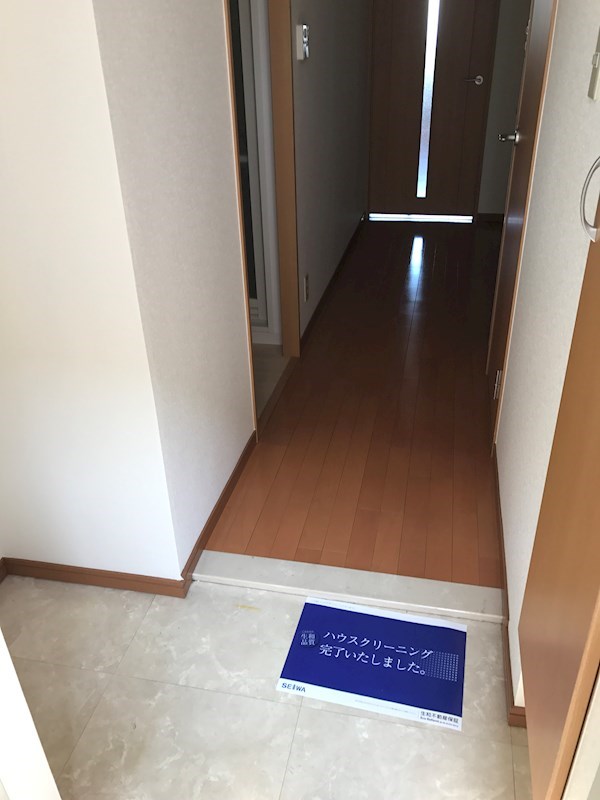 ラ・グラシューズ4階1K 玄関の画像