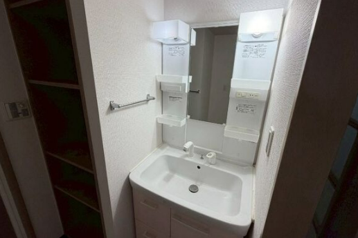 シティコート曽根東五番館4階3LDK 洗面所の画像