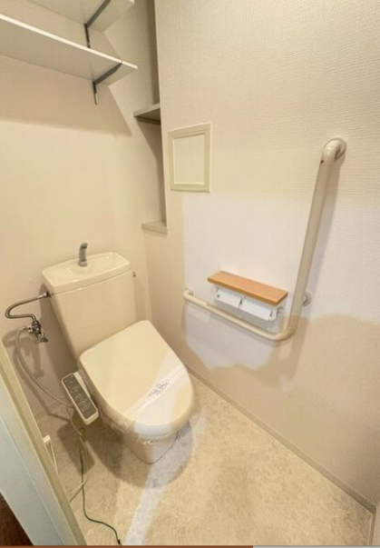 レフィナード5階3LDK トイレの画像