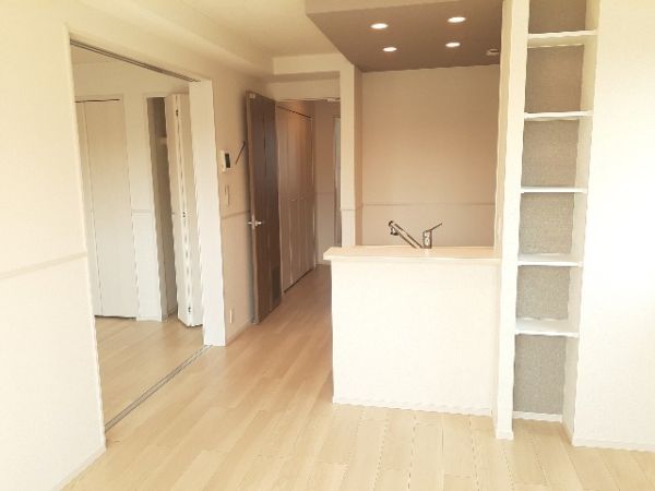 ハピネス2階1LDK 部屋①の画像